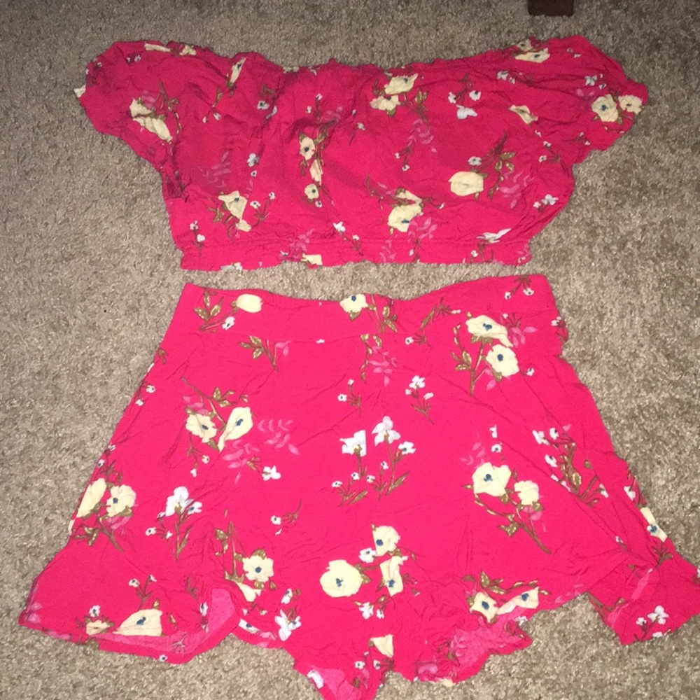 UK2LA Red and White flower - Two piece set